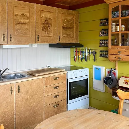 3 Bedroom Lovely In Nerlandsoy Feriehus Fosnavåg