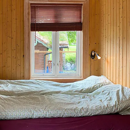 Feriehus 3 Bedroom Lovely In Nerlandsoy *